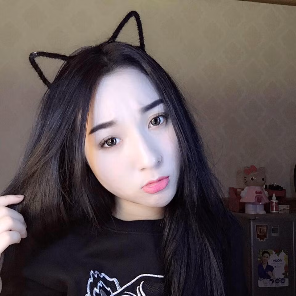 Dù đang có một công việc tốt, thu nhập ổn định nhưng hiện tại Hà Trang lại đang mong muốn có thời gian để đi học trở lại.