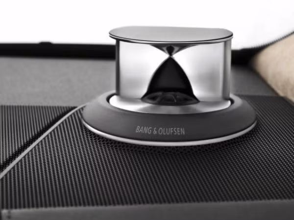  7. Âm thanh pop-up của Audi: Âm thanh này không tệ, nhưng không thực sự cần thiết và có thể gây phiền toái cho những người dùng khó tính.