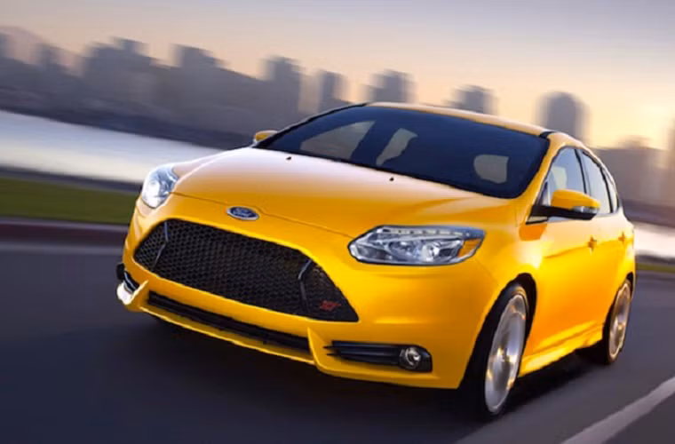 2. Changan Ford Focus: 391.800 xe. Sau 9 năm có mặt trên thị trường Trung Quốc, mẫu xe nhỏ của Mỹ đã phân phối gần 2 triệu chiếc đến tay người tiêu dùng.