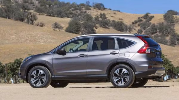  7. Honda CR-V: Với doanh số hơn 2000 chiếc, CR-V chính là dòng CUV bán chạy nhất ở thị trường Mỹ.