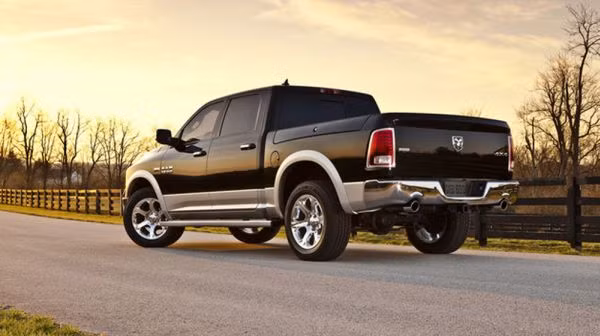  3. Ram Pickup: Với doanh số 28.618, Ram Pickup chiếm vị trí thứ ba trong danh sách.