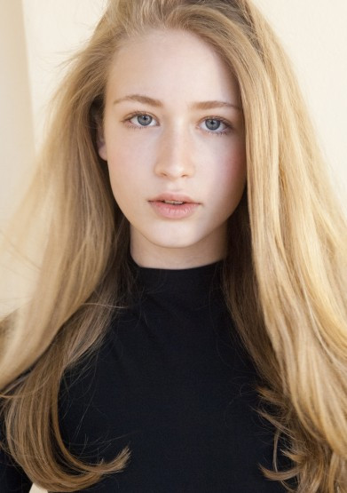 Không ai biết, để có vị thế như hiện tại, siêu mẫu nổi tiếng Natalia Siam đã phải từng trải qua những năm tháng tuổi thơ tồi tệ đến cỡ nào.