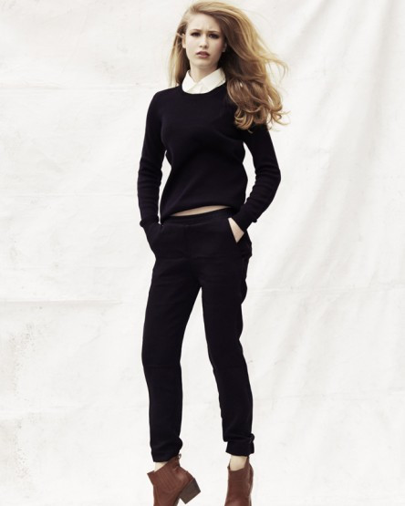 Nhưng chính nhờ những ngày tháng đó, người mẫu 9X mới có thể trưởng thành và vững vàng đứng trên thành công khi mới 16 tuổi. Đôi chân què ngày xưa giờ đây đã là công cụ kiếm bội tiền cho cô nàng siêu mẫu trẻ.