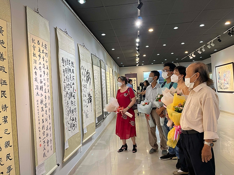  Triển lãm Học tập và làm theo tư tưởng, đạo đức, phong cách Hồ Chí Minh: Triển lãm diễn ra đến ngày 19/5/2022 tại Bảo tàng Mỹ thuật TP Hồ Chí Minh nhân dịp kỷ niệm 132 năm ngày sinh của Người qua các tác phẩm tranh, phù điêu và chữ thư pháp. (Nguồn: ĐCSVN) 