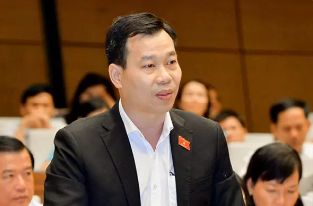 Trên dưới đồng lòng chống tham nhũng tiêu cực: Theo Vietnamnet, những thành viên tham gia Ban Chỉ đạo cấp tỉnh về phòng, chống tham nhũng, tiêu cực phải chọn người liêm chính - trong sáng, người có ý chí, tâm huyết, quyết tâm vì cái chung, “không dính dáng vào điều này, điều khác. (Ảnh: Phó Chủ nhiệm Ủy ban Tư pháp Đỗ Đức Hồng Hà).