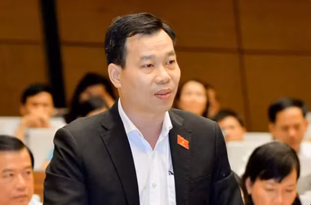 Trên dưới đồng lòng chống tham nhũng tiêu cực: Theo Vietnamnet, những thành viên tham gia Ban Chỉ đạo cấp tỉnh về phòng, chống tham nhũng, tiêu cực phải chọn người liêm chính - trong sáng, người có ý chí, tâm huyết, quyết tâm vì cái chung, “không dính dáng vào điều này, điều khác. (Ảnh: Phó Chủ nhiệm Ủy ban Tư pháp Đỗ Đức Hồng Hà).