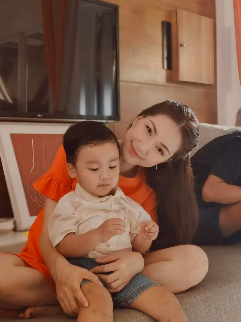 Ky Han va Hoa Minzy sau song gio tinh yeu voi cac chang cau thu-Hinh-14