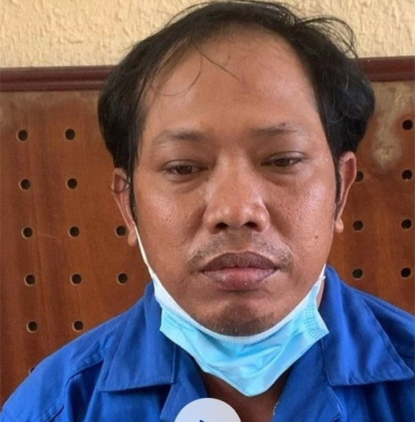 Bat tam giam cha ruot hon 40 lan xam hai tinh duc 2 con gai