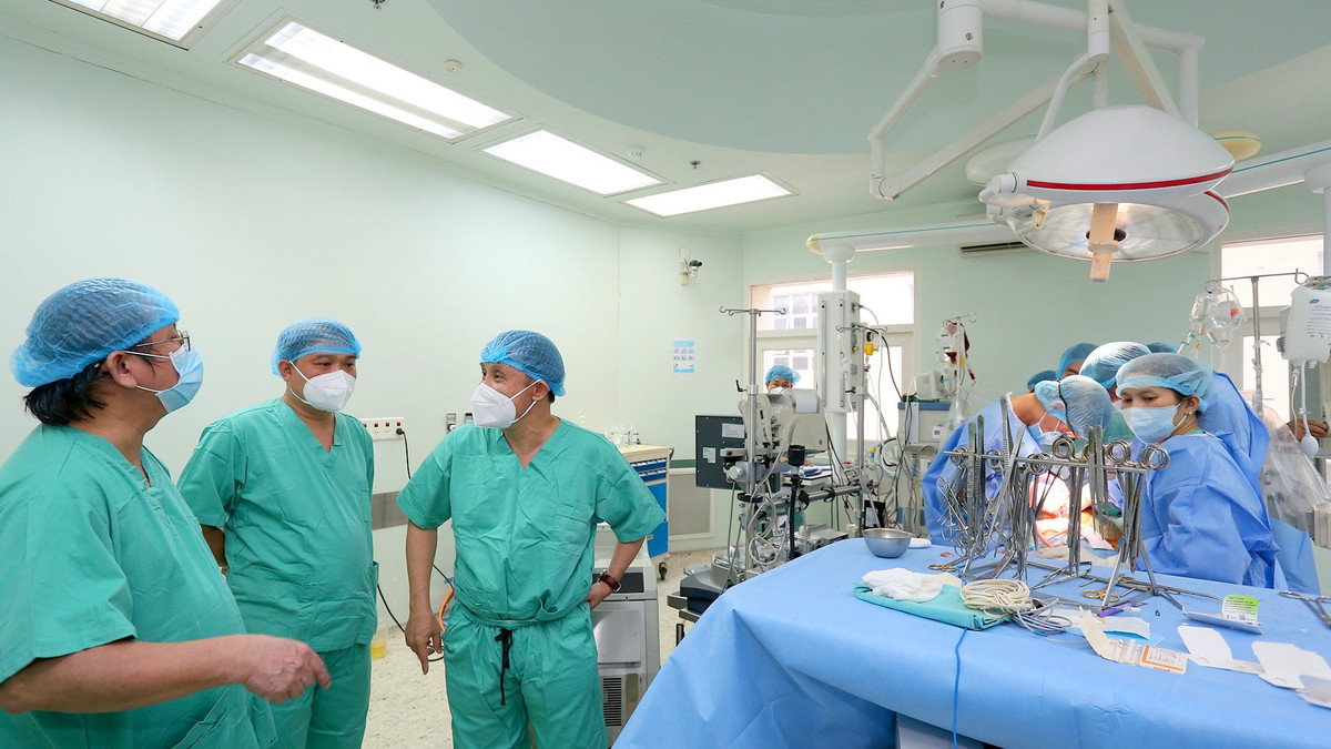 Diệu kỳ: Thực hiện thành công ca ghép tim xuyên Việt - Hình 3 Dieu ky: Thuc hien thanh cong ca ghep tim xuyen Viet-Hinh-3