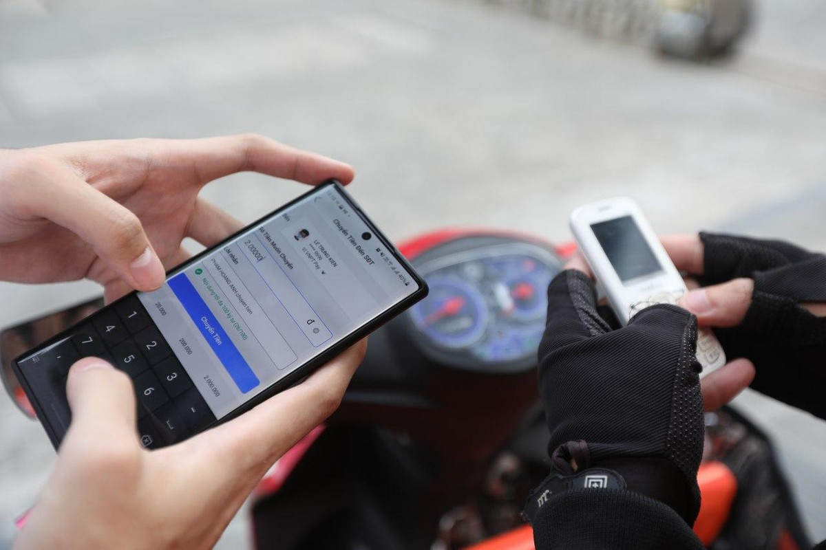  Các nhà mạng phải công khai các gói cước cam kết: Cục Viễn thông (Bộ Thông tin và Truyền thông) đã yêu cầu các nhà mạng công bố công khai những gói cam kết, cách thức hủy gói trên website của mình để thuê bao tra cứu trước khi đăng ký chuyển mạng. (Nguồn: Tin Tức) 