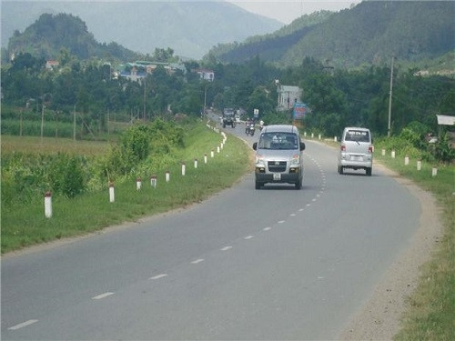  Quốc lộ 279B, tỉnh Điện Biên: Dự án cải tạo, nâng cấp quốc lộ 279B thuộc Sở GTVT Điện Biên quản lý với tổng chi phí khoảng 364 tỷ đồng nhưng hiện nay chậm giải ngân do tiến độ thi công chưa đáp ứng yêu cầu. (Ảnh: GD&amp;TĐ)