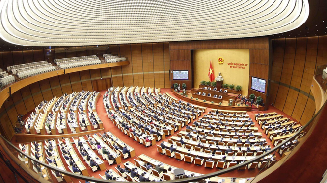  Kỳ họp thứ 3 Quốc hội khóa XV khai mạc sáng nay: Quốc hội sẽ xem xét, thông qua 5 dự án luật, 3 dự thảo nghị quyết và cho ý kiến 6 dự án luật khác; dành nhiều thời gian xem xét các vấn đề kinh tế-xã hội, giám sát. Dự kiến, kỳ họp bế mạc vào ngày 16/6/2022. (Theo VOV.VN)