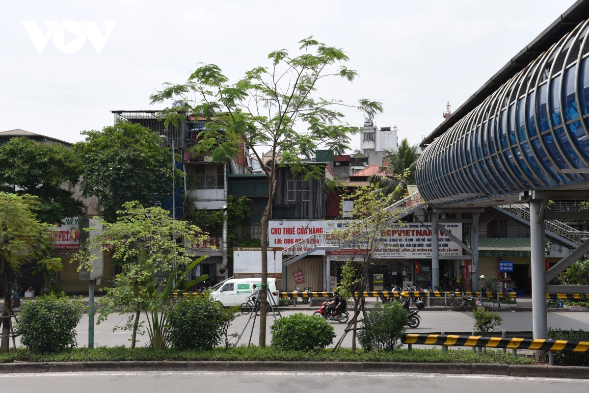 Mới nhất, ngày 11/10/2021, UBND TP Hà Nội đã ban hành Quyết định số 4407/QĐ – UBND về việc phê duyệt quyết định chấp thuận điều chỉnh gia hạn chủ trương đầu tư cho dự án bãi đỗ xe tĩnh dọc phía Nam đường Đại Cồ Việt tại ô đất ký hiệu B1 và B2 (thuộc phường Lê Đại Hành và phường Bách Khoa quận Hai Bà Trưng, Hà Nội).