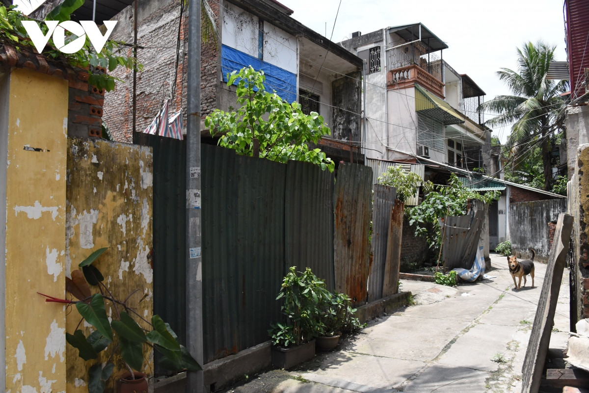 Nhà cửa xuống cấp...