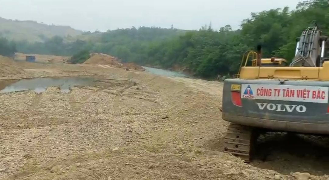 Cong ty Tan Viet Bac (Lang Son): Thi cong du an thuy dien khi chua du thu tuc phap ly