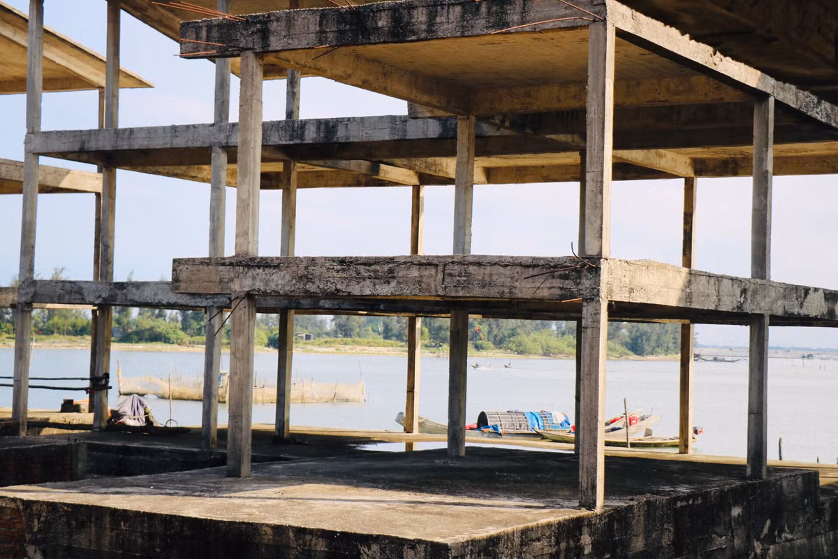 Dự án được triển khai thực hiện tại xã Phú Thuận, huyện Phú Vang, tỉnh Thừa Thiên Huế với tổng mức đầu tư khoảng 600 tỷ đồng. Quy mô dự án gồm diện tích khu vực nghiên cứu quy hoạch 72,09 ha, trong đó, khu resort có diện tích 25,97 ha, khu đô thị và dịch vụ thương mại có diện tích 36,1 ha, khu tái định cư có diện tích 10,01 ha.