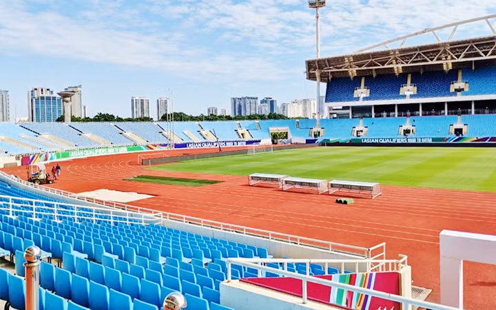 Tin sang 4/5: Xang du kien tang; Gia sach giao khoa moi cao dot bien-Hinh-7