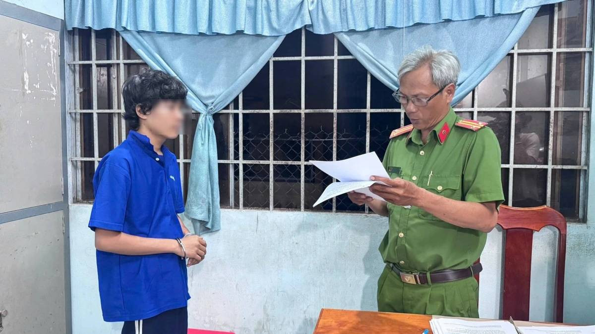 Giết 2 mẹ con ở Vĩnh Long: Nghi phạm chưa thành niên xử sao? Giet 2 me con o Vinh Long: Nghi pham chua thanh nien xu sao?