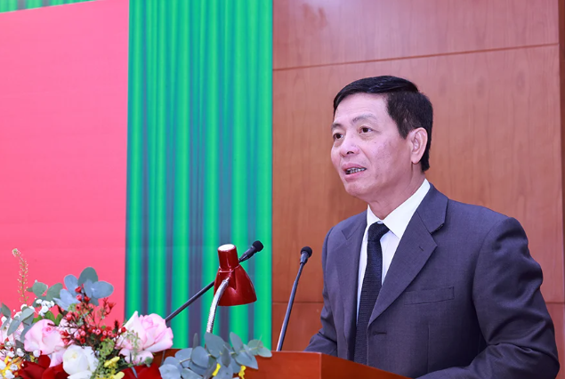 Tan Thu ky Truong Ban Noi chinh Trung uong la ai?