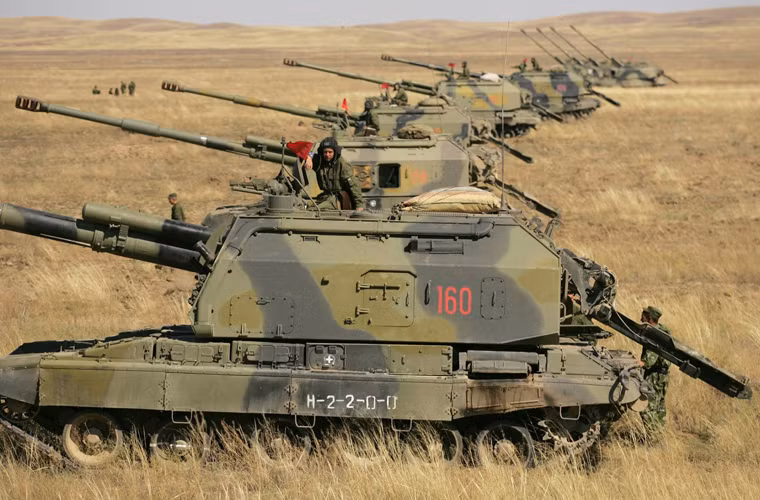 Trang bị pháo tự hành chiếm số lượng lớn nhất của pháo binh Nga, lên tới 6.000 khẩu các loại.