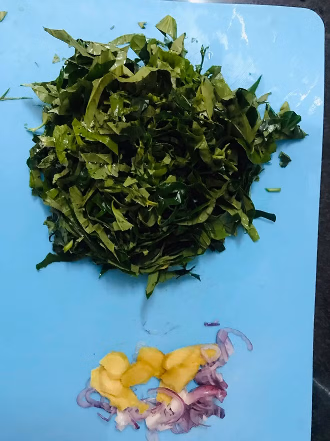 Loai la moc o bo rao nau voi ca be be thanh thuoc quy-Hinh-3