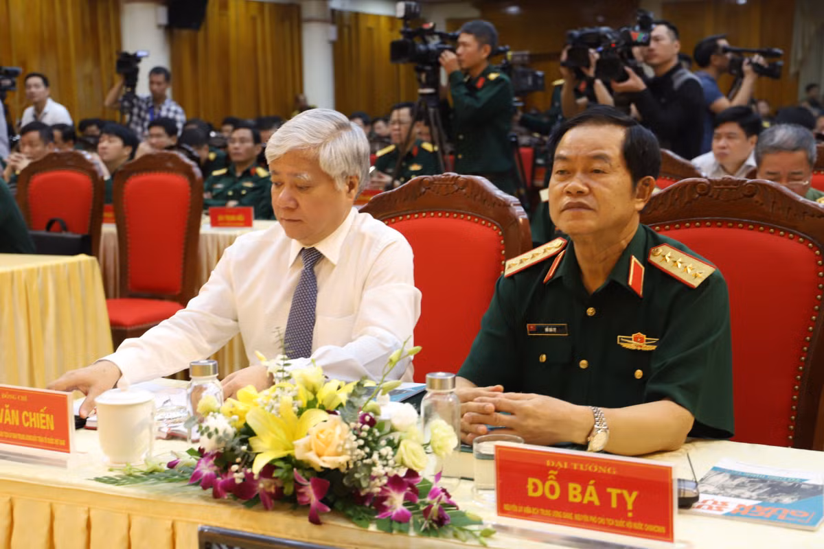 Chien thang Tay Bac – Nghe thuat chien dich cua QDND Viet Nam