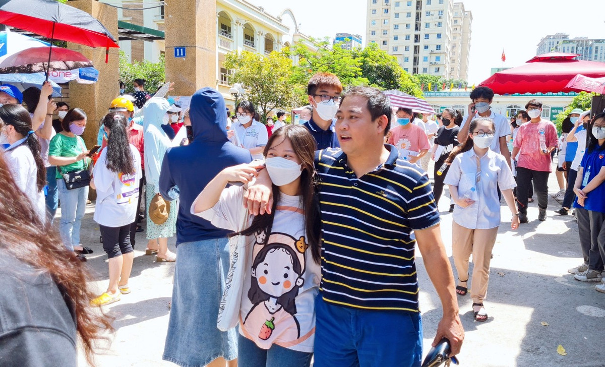 Goi y chi tiet dap an mon Toan vao lop 10 Ha Noi-Hinh-9