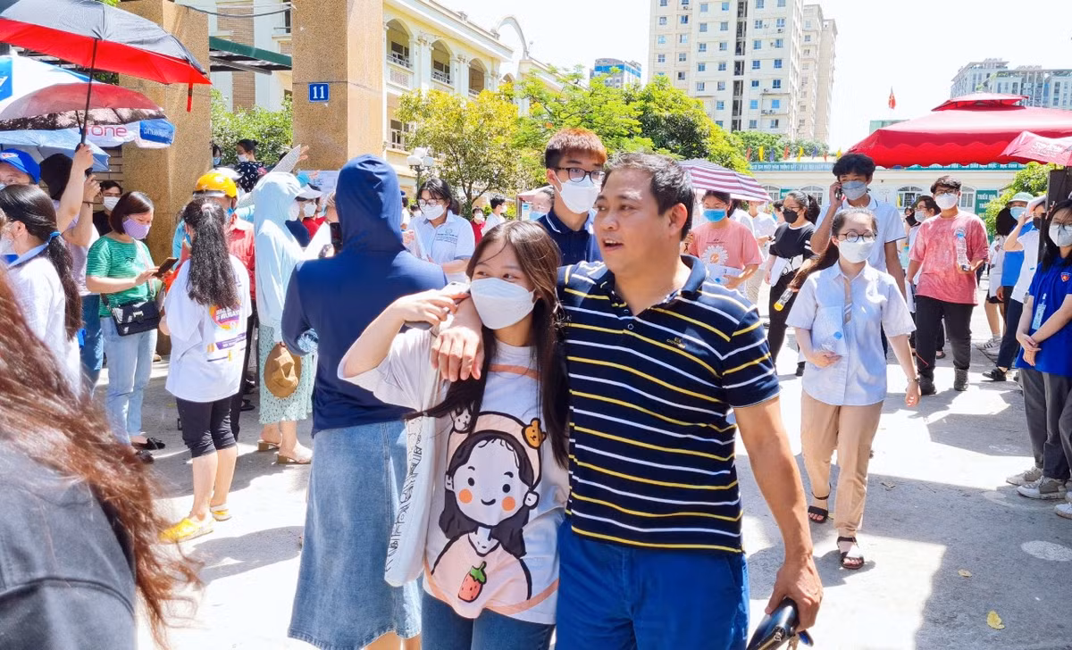 Goi y chi tiet dap an mon Toan vao lop 10 Ha Noi-Hinh-9