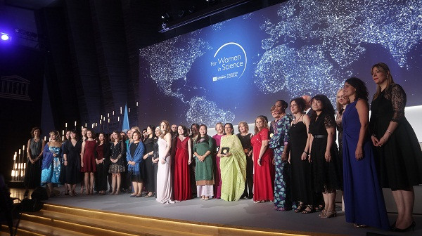 PGS.TS Ho Thi Thanh Van duoc vinh danh Nha khoa hoc tre tai nang TG 2022-Hinh-3