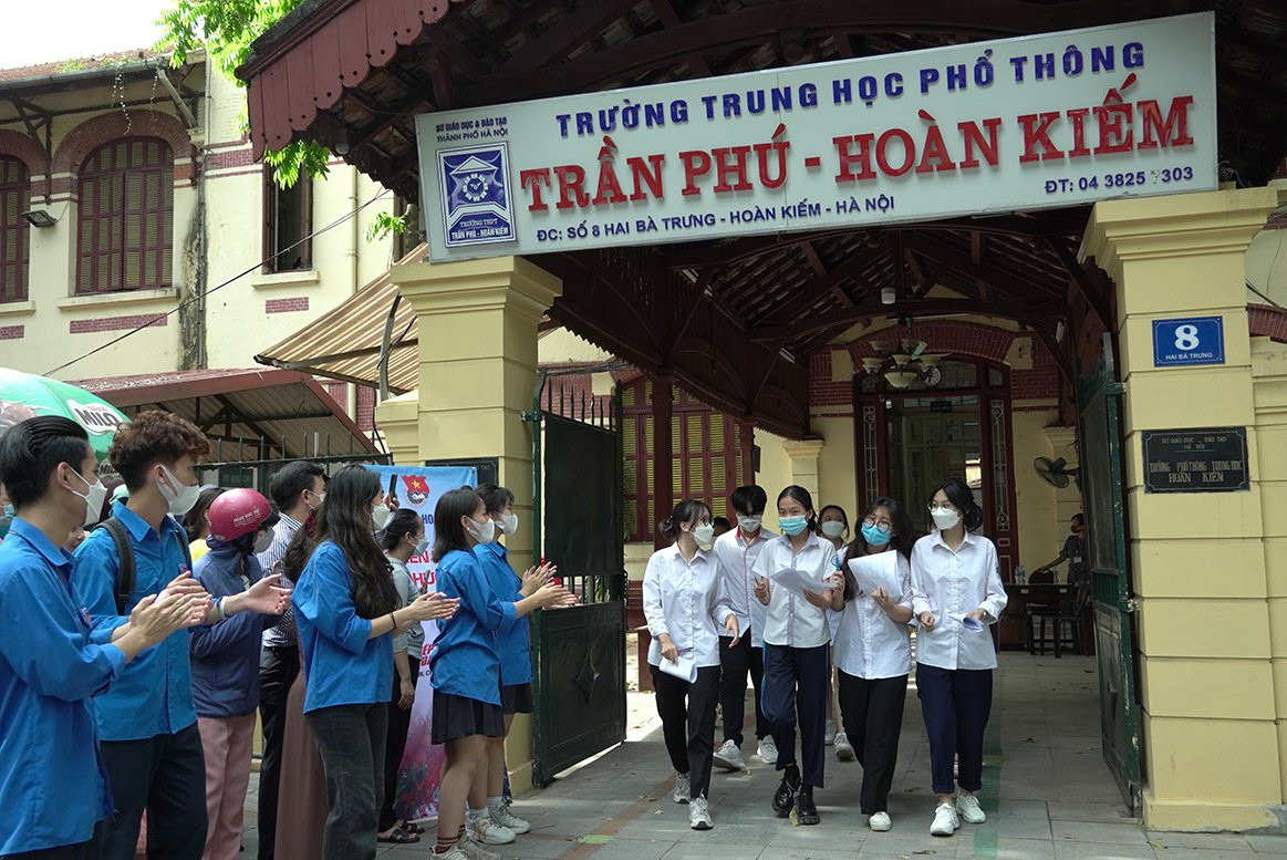 Năm học 2021-2022, Hà Nội có khoảng 129.000 học sinh xét tốt nghiệp THCS, tăng khoảng 19.000 học sinh so với năm học trước.