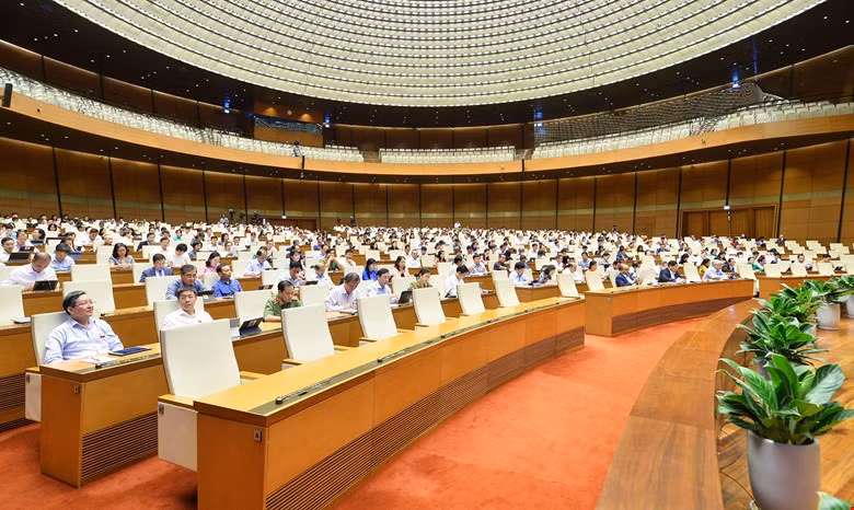 Chi tiet chuong trinh len “ghe nong” tra loi chat van cua 4 bo truong