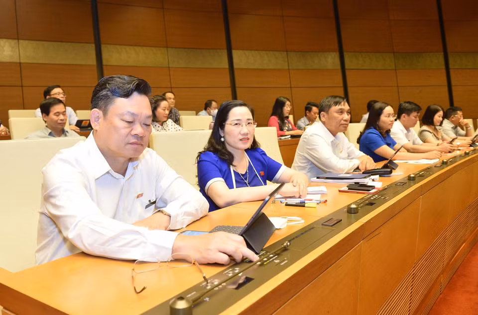 Quoc hoi quyet dinh giam sat toi cao ve phong chong dich COVID-19