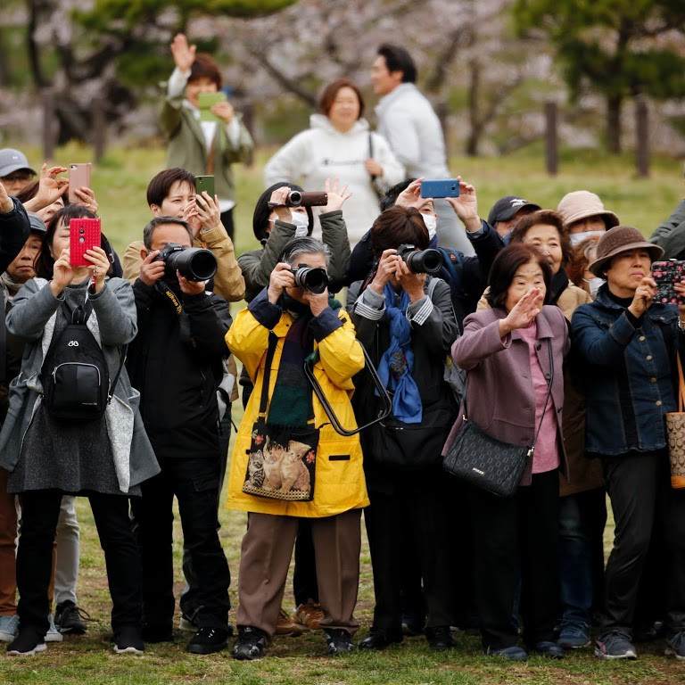 Kinh ngac cu ba 80 la fan “cuong” Hoang gia Nhat Ban-Hinh-4
