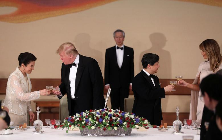 Tối 27/5, Nhật hoàng Naruhito và Hoàng hậu Masako đã chủ trì quốc yến chiêu đãi Tổng thống Trump và phu nhân Melania tại Cung điện Hoàng gia. Ảnh: Reuters.