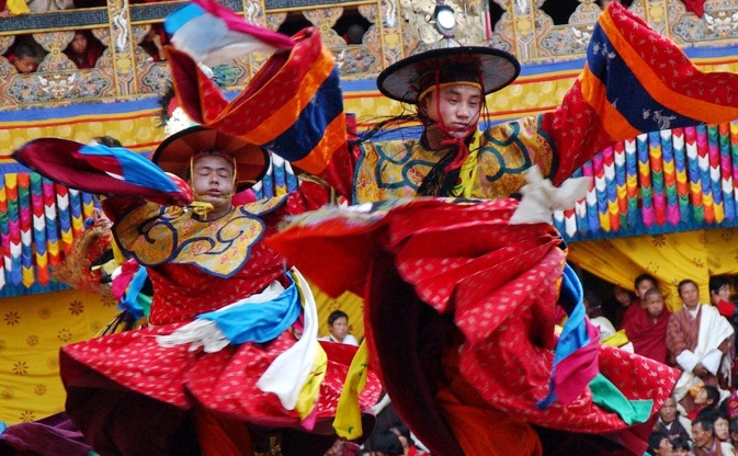 Bhutan là đất nước hiếm hoi có Bộ Hạnh phúc và được biết đến là một trong những quốc gia hạnh phúc nhất thế giới. Chất lượng cuộc sống ở Bhutan được xác định bởi sự cân bằng giữa tài chính và các giá trị tinh thần.