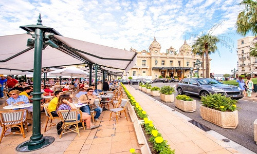 Công quốc Monaco được biết đến là "sân chơi của những tỷ phú". Theo Business Insider, có tới 12.261 triệu phú ở đất nước này.