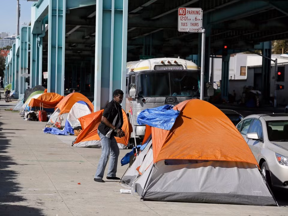 Ngày càng nhiều cư dân San Francisco sử dụng phương tiện đi lại làm "nơi ở". Được biết, số người vô gia cư ở thành phố này tăng khoảng 17% lên 8.011 người trong vòng hai năm qua.