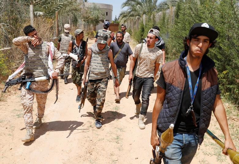 Hiện tại, Pháp và Italy đang cố gắng đứng ra làm trung gian hòa giải xung đột cho các bên ở Libya. Được biết, Pháp ủng hộ chính quyền miền Đông Libya, trong khi Italy ủng hộ Chính phủ của Thủ tướng Fayez Al-Sarraj vốn được quốc tế công nhận ở thủ đô Tripoli.