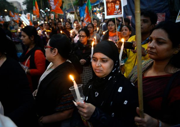 Ac mong kinh hoang cua thieu nu bi ban lam 