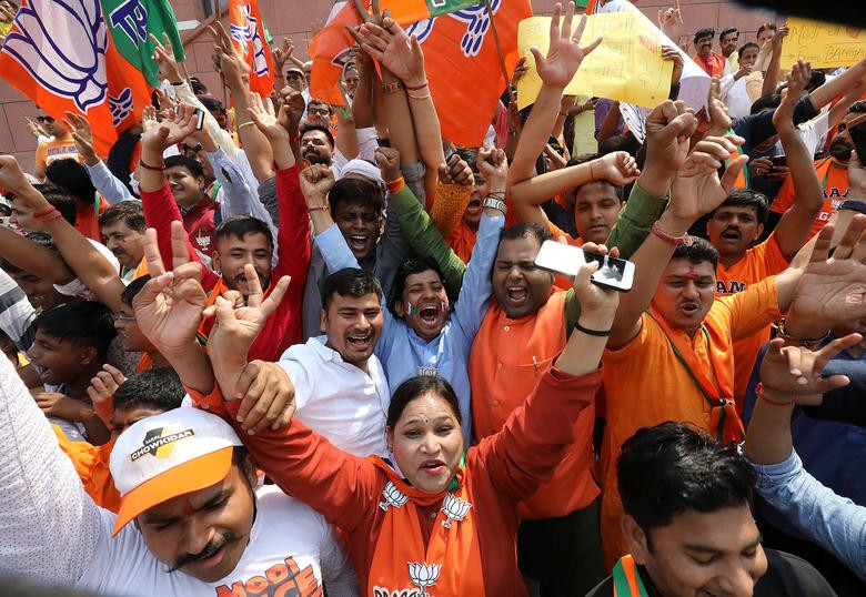 Mong muốn hàng đầu của cử tri đối với ông Modi hiện nay là giải quyết tình trạng thất nghiệp, xử lý vấn nạn môi trường cũng như cải thiện cơ sở hạ tầng.