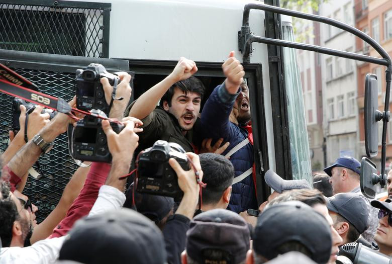 Khong khi ngay Quoc te Lao dong 1/5 tren khap the gioi-Hinh-7