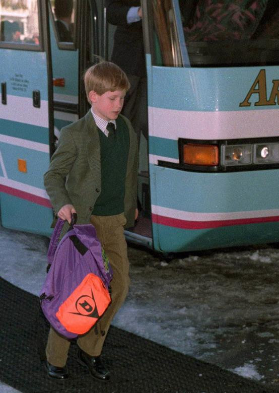 Hoàng tử Anh Harry tới khách sạn Lech trong kỳ nghỉ trượt tuyết kéo dài một tuần tháng 3/1995.