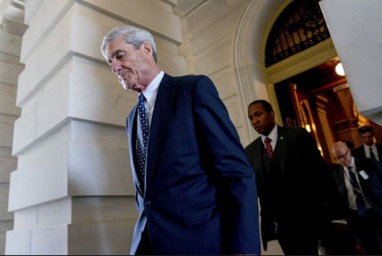 Ông Mueller đã làm việc với tư cách là luật sư tại San Francisco cho đến năm 1976. Sau đó, ông phục vụ tại Văn phòng Luật sư Mỹ trong 12 năm. Ảnh: AP.