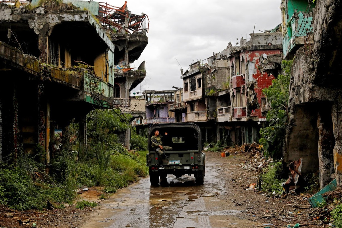 Phóng viên Reuters mới đây đã ghé thăm thành phố Marawi hai năm sau giải phóng. Mặc dù Marawi vẫn đang trong quá trình tái thiết nhưng cảnh tượng đổ nát và cuộc sống thiếu thốn hiện tại của người dân nơi đây khiến nhiều người cảm thấy ái ngại.