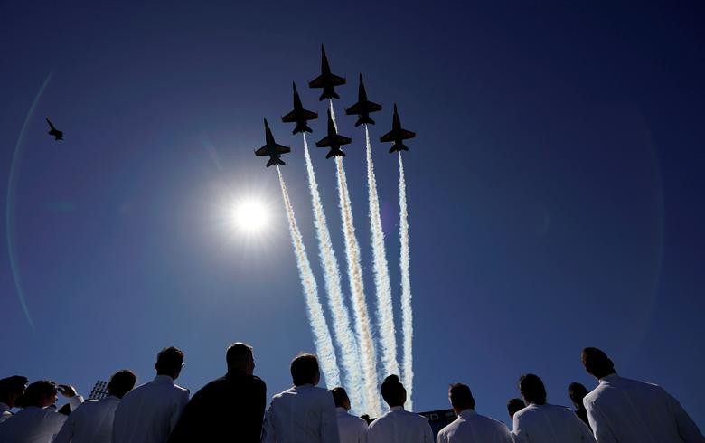Màn trình diễn của phi đội Blue Angels trong lễ tốt nghiệp tại Học viện Hải quân Mỹ ở Annapolis, bang Maryland, ngày 24/5/2019.