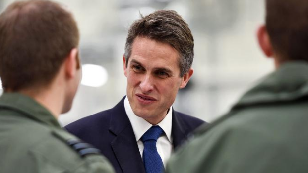 Dieu it biet ve bo truong vua bi Thu tuong Anh sa thai-Hinh-8