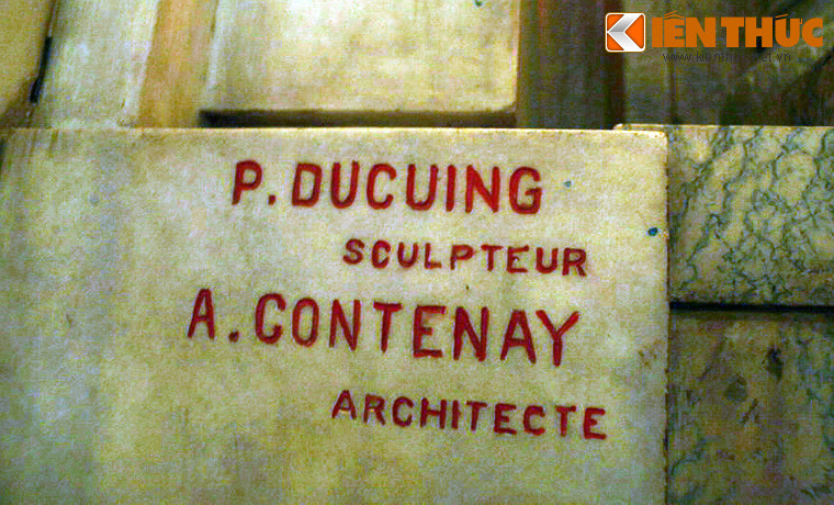 Nghệ nhân thực hiện mộ tượng ở nhà thờ Hạnh Thông Tây là hai nhà kiến trúc và điêu khắc nổi tiếng người Pháp A.Contenay và P Ducuing.