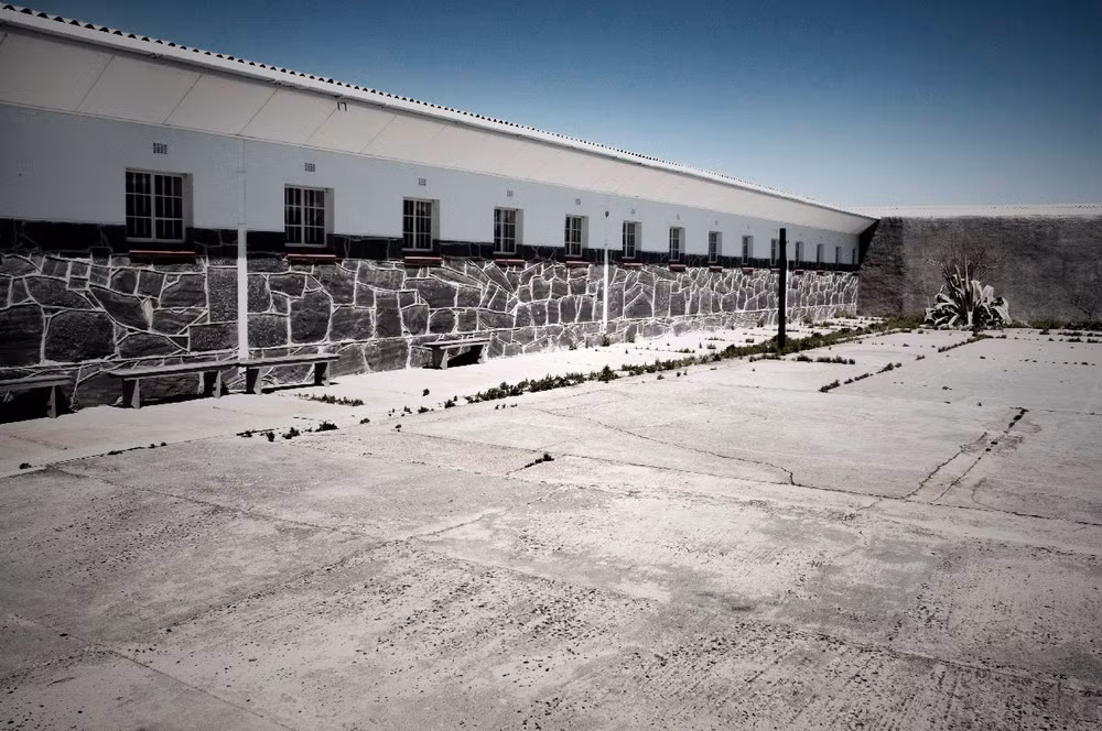 Hiện nay, đảo Robben là một đài tưởng niệm, bảo tàng quốc gia và là một địa điểm du lịch rất nổi tiếng ở Nam Phi.