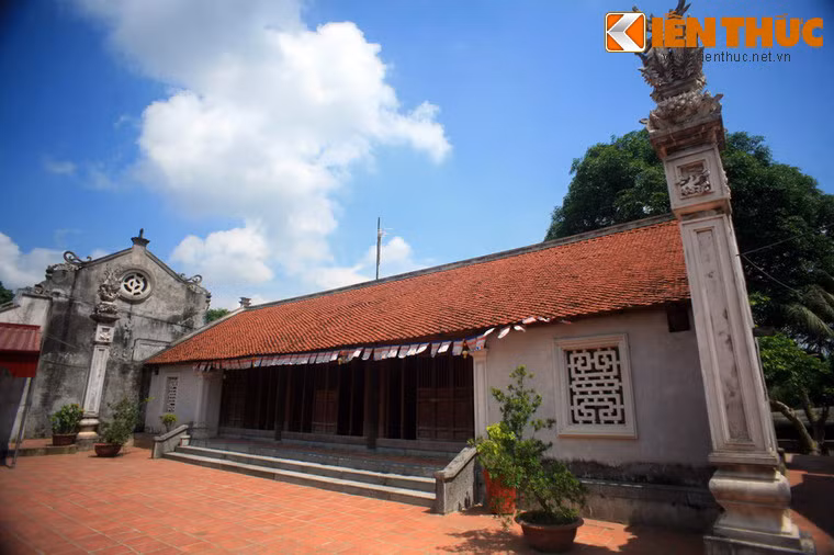 Cũng giống kiến trúc của nhiều ngôi chùa vùng đồng bằng Bắc Bộ, chùa Bà Đanh là một quần thể kiến trúc liên hoàn gồm nhà bái đường, nhà thượng điện, nhà trung đường, phủ thờ Mẫu, nhà tổ…