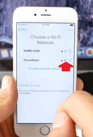 Bước 4: Bấm vào tùy chỉnh một mạng Wi-Fi.